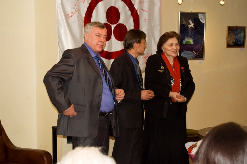 Слева - направо: А.Н. Баландин, А.М. Богданов, М.Л. Попович