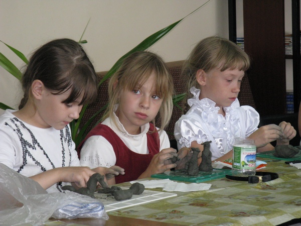 image047