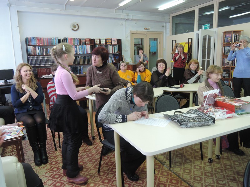 Книги в подарок от школьницы Юлии Литвиненко.