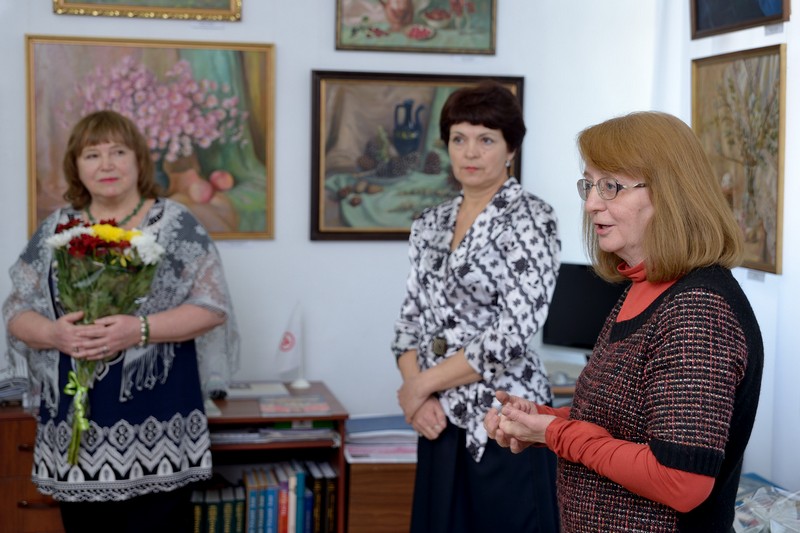 Выступление председателя Общества Рерихов г. Сызрани Н.Г. Зоткиной (справа).
